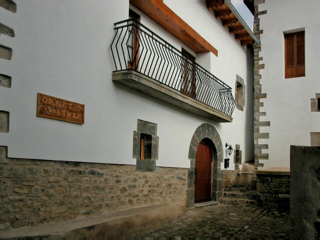 Casa Rural Ornat Etxea Vidangoz Esterno foto