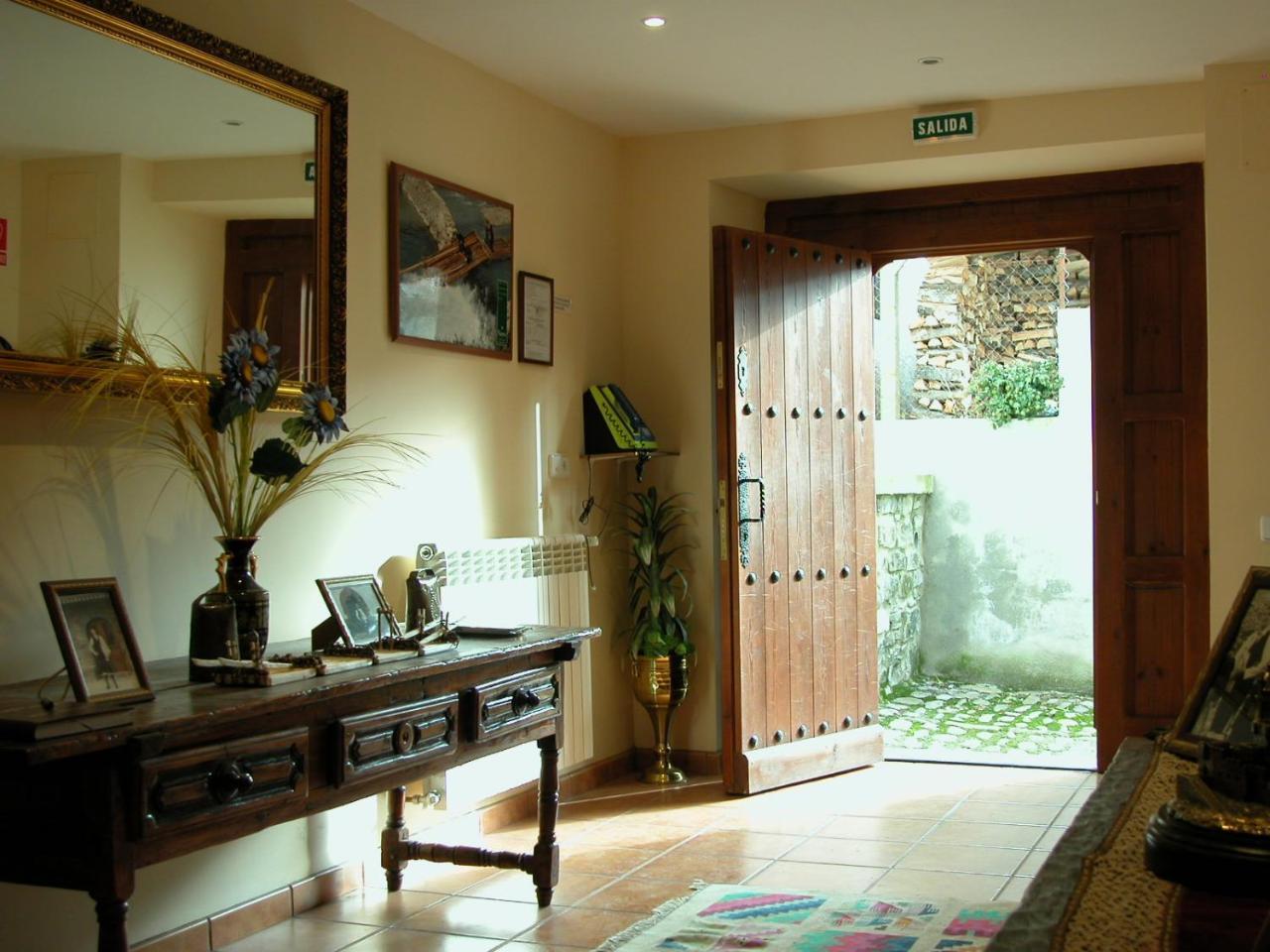 Casa Rural Ornat Etxea Vidangoz Esterno foto